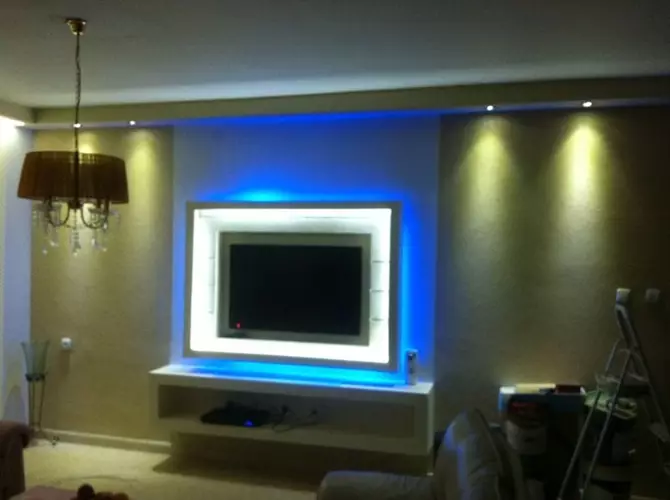 קיר לטלויזיה